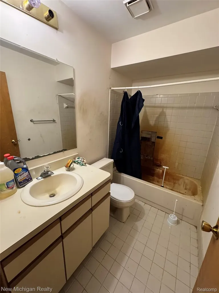 12983 Noling Woods Drive Green Oak Township MI 48178
