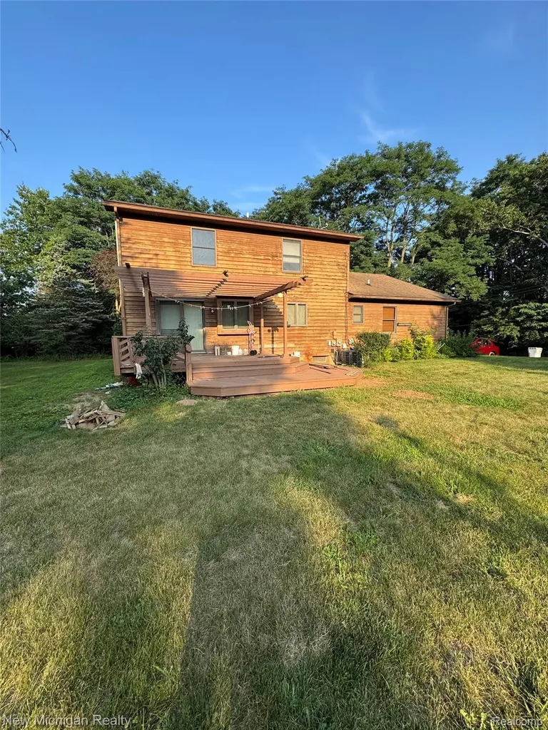 12983 Noling Woods Drive Green Oak Township MI 48178