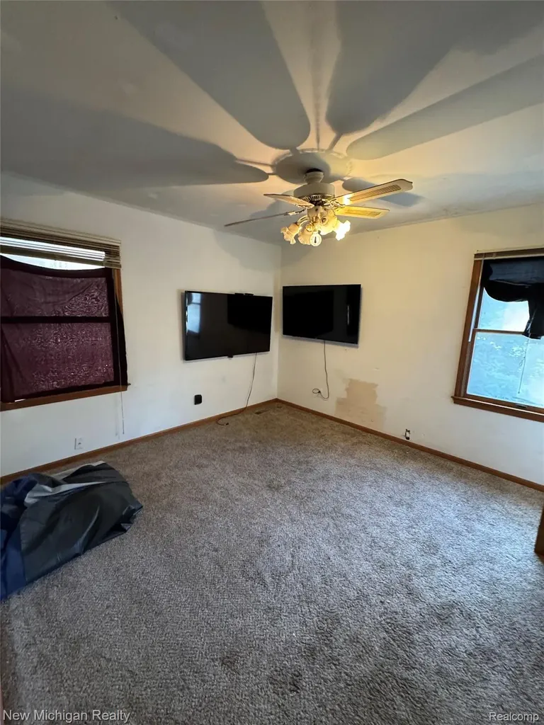 12983 Noling Woods Drive Green Oak Township MI 48178