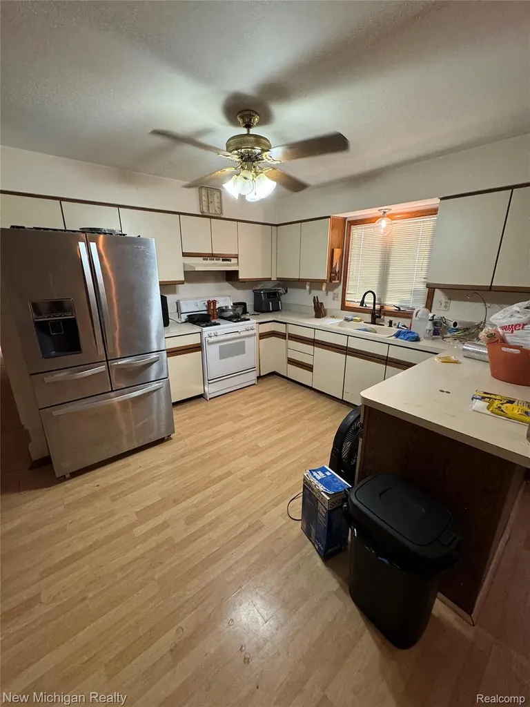 12983 Noling Woods Drive Green Oak Township MI 48178