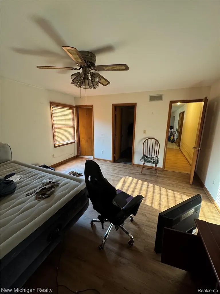 12983 Noling Woods Drive Green Oak Township MI 48178