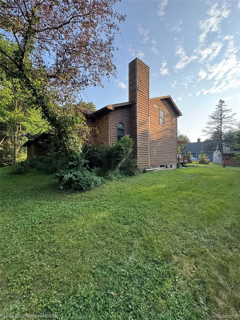12983 Noling Woods Drive Green Oak Township MI 48178