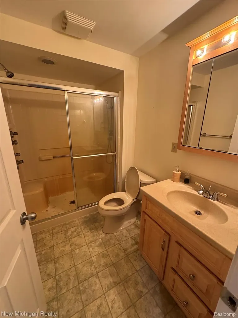 12983 Noling Woods Drive Green Oak Township MI 48178