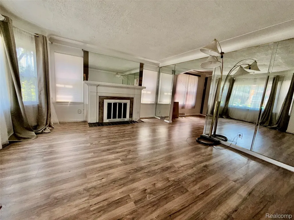 17167 Freeland Street Detroit City MI 48235
