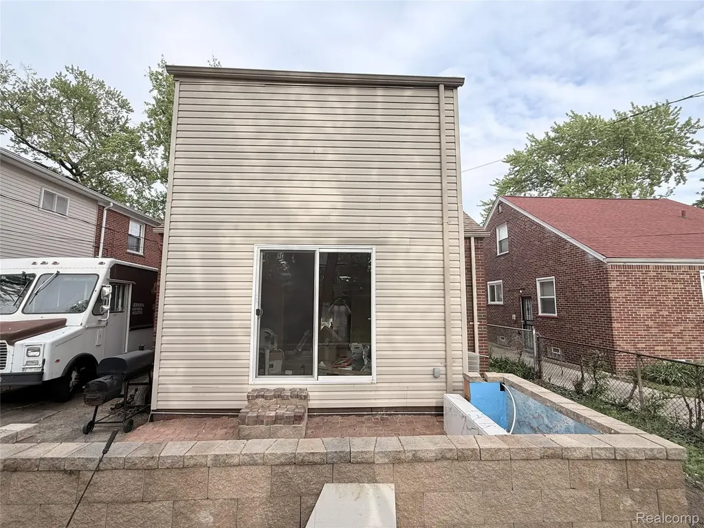 17167 Freeland Street Detroit City MI 48235
