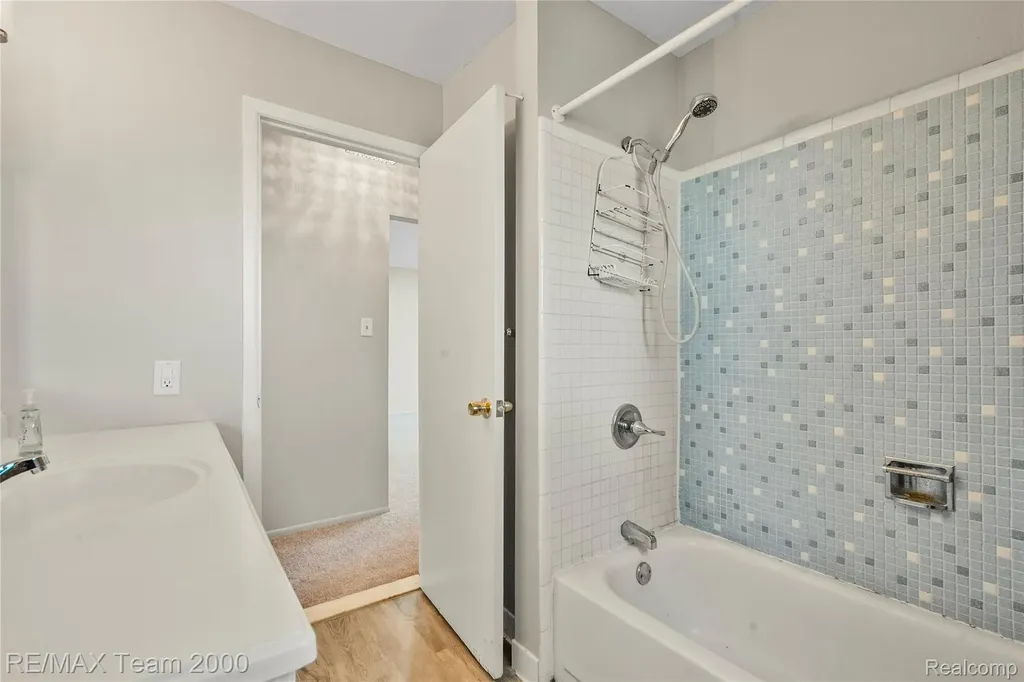 26305 W 7 Mile Road Redford Charter Township MI 48240