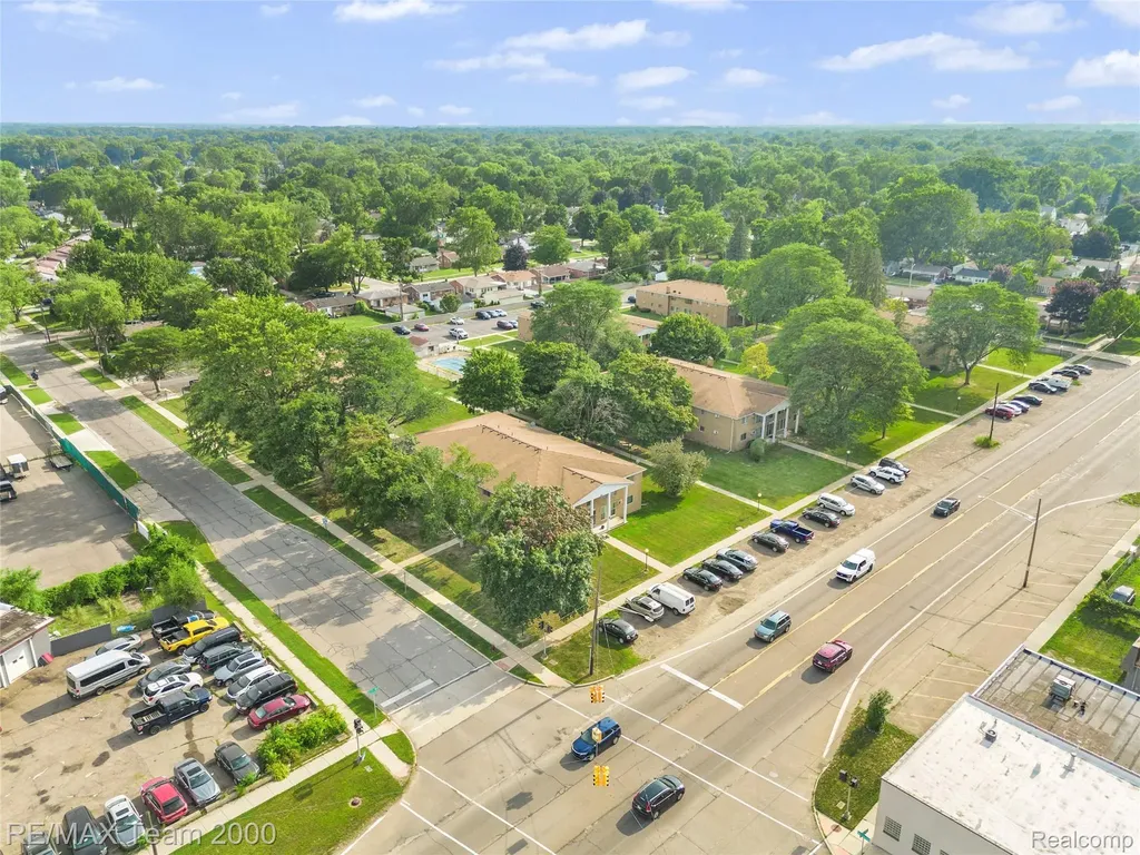 26305 W 7 Mile Road Redford Charter Township MI 48240