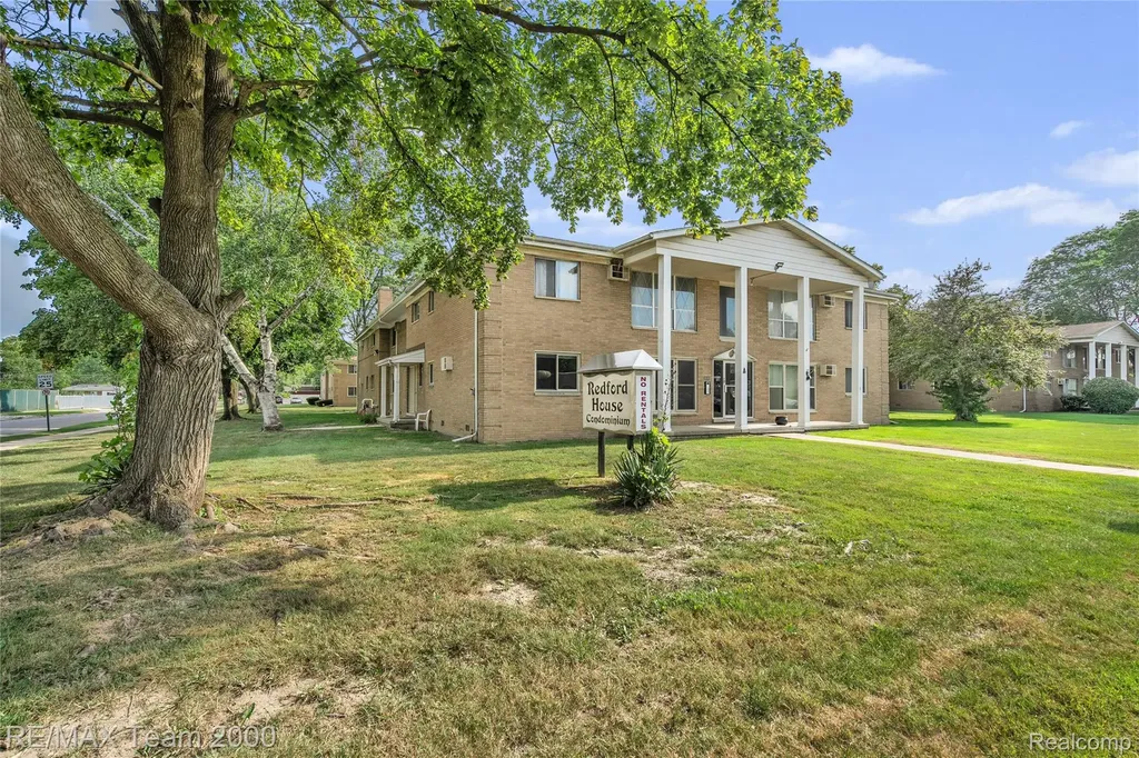 26305 W 7 Mile Road Redford Charter Township MI 48240