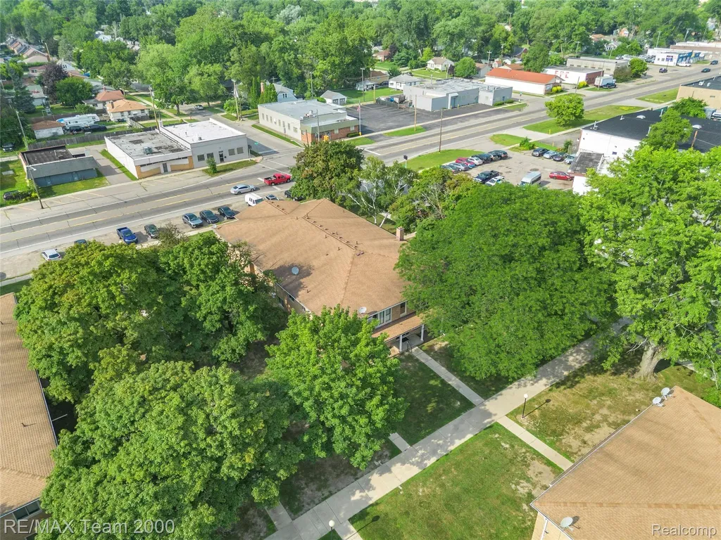 26305 W 7 Mile Road Redford Charter Township MI 48240
