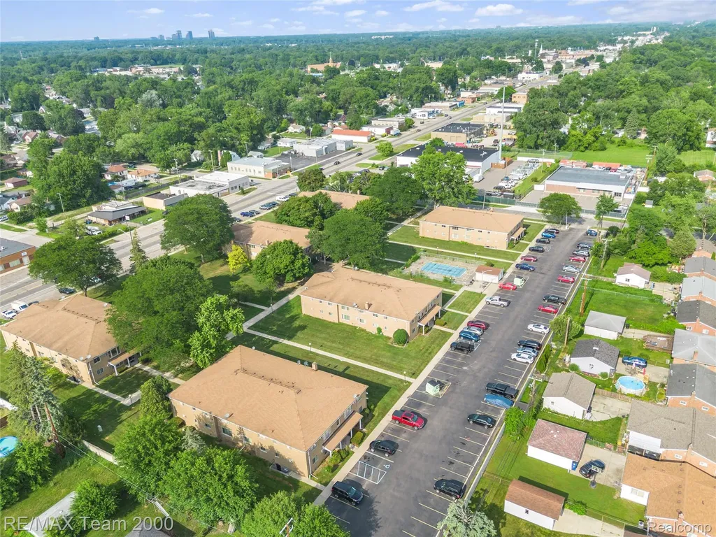 26305 W 7 Mile Road Redford Charter Township MI 48240