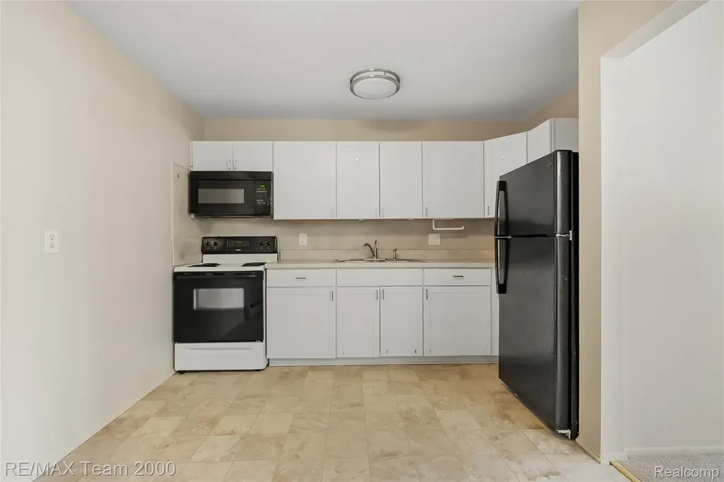 26305 W 7 Mile Road Redford Charter Township MI 48240