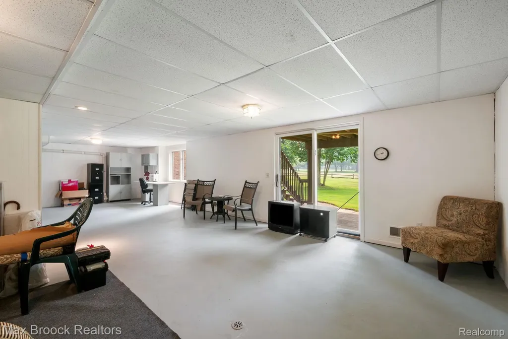 4723 Fairway Court Waterford Charter Township MI 48328
