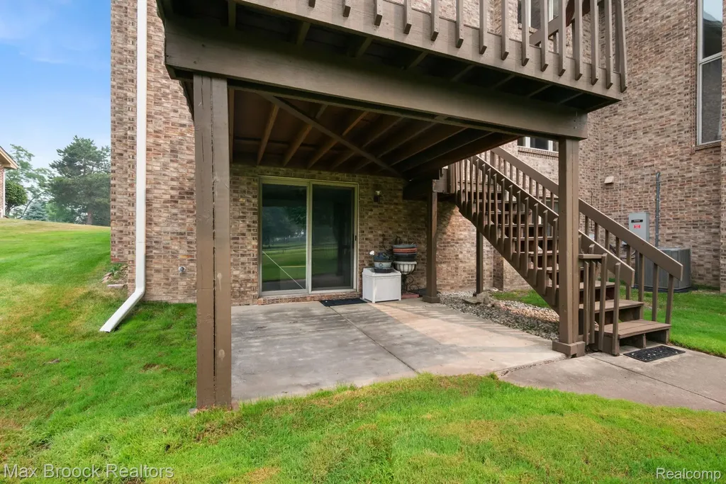 4723 Fairway Court Waterford Charter Township MI 48328