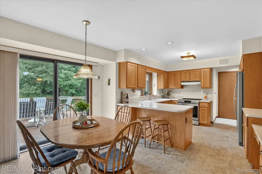 12273 Pinebrook Lane Green Oak Township MI 48178