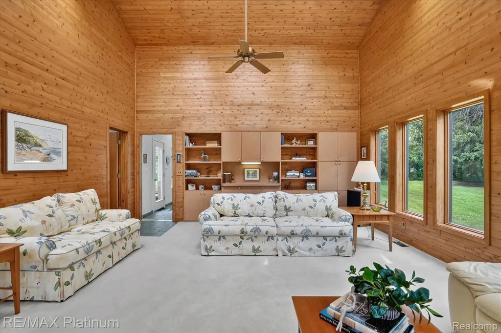 12273 Pinebrook Lane Green Oak Township MI 48178
