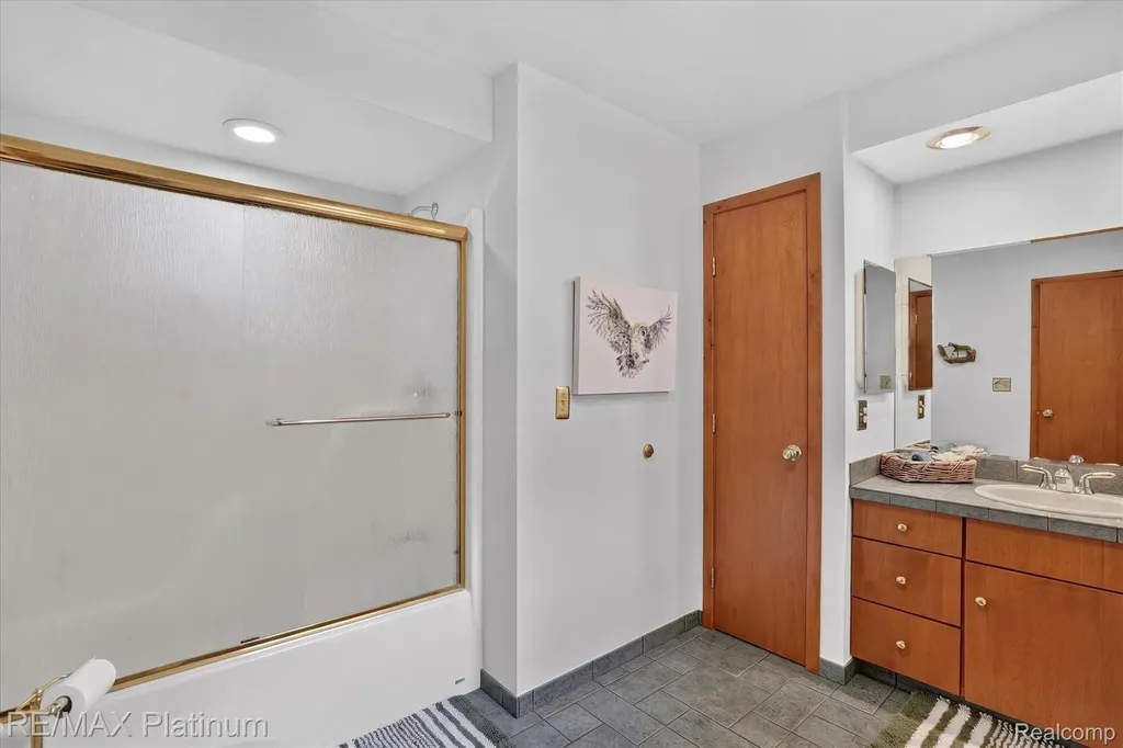 12273 Pinebrook Lane Green Oak Township MI 48178