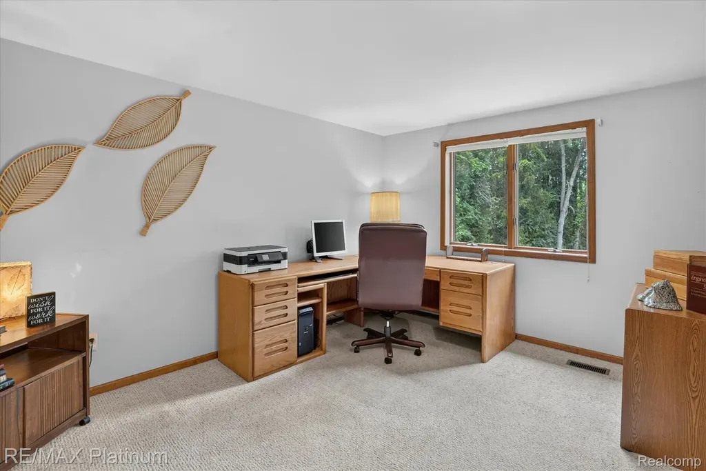 12273 Pinebrook Lane Green Oak Township MI 48178