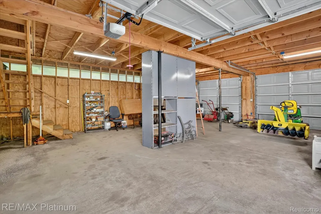 12273 Pinebrook Lane Green Oak Township MI 48178
