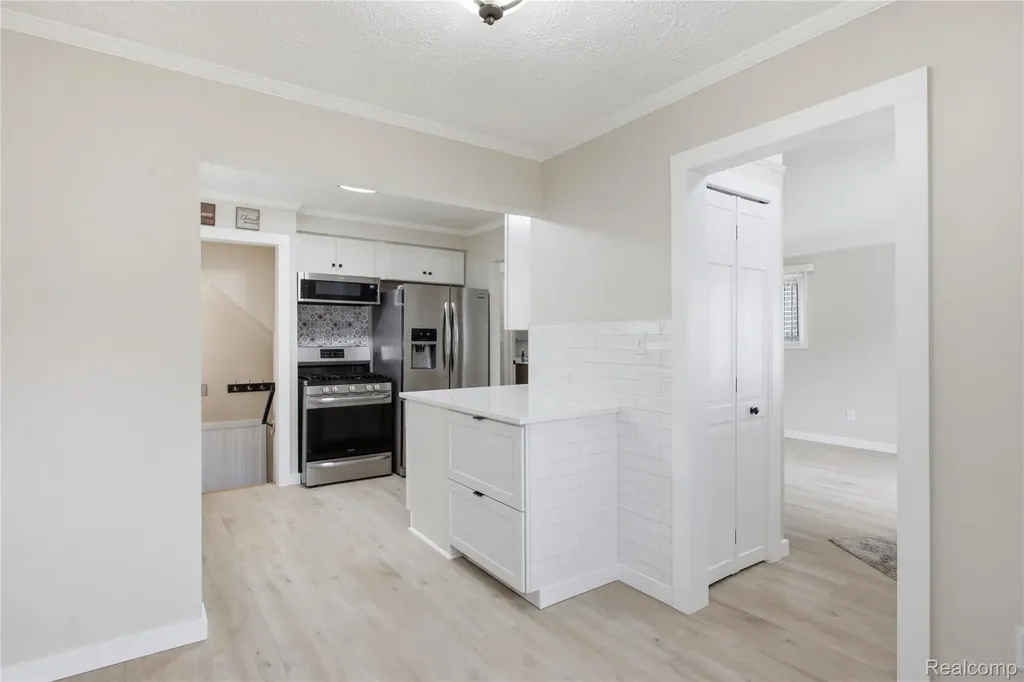 28538 Bock Street Garden City City MI 48135