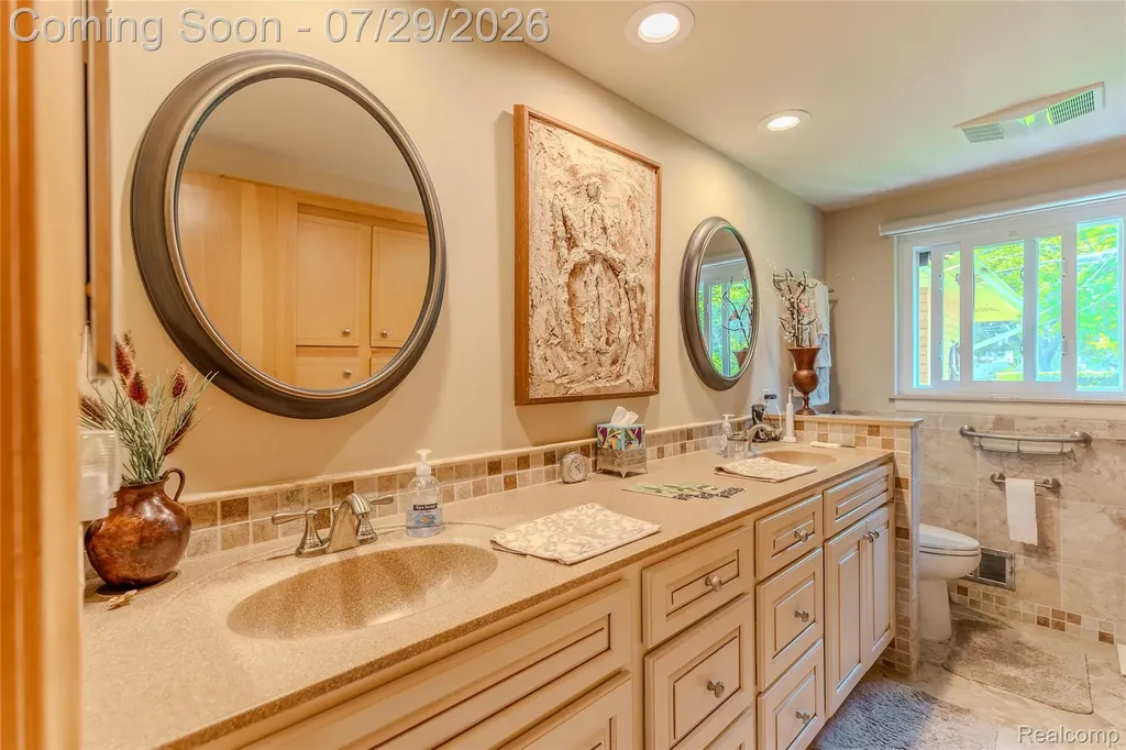 5090 Lorin Shelby Charter Township MI 48316