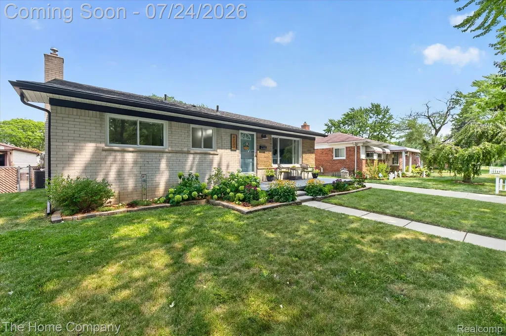8237 Margaret Street Taylor City MI 48180