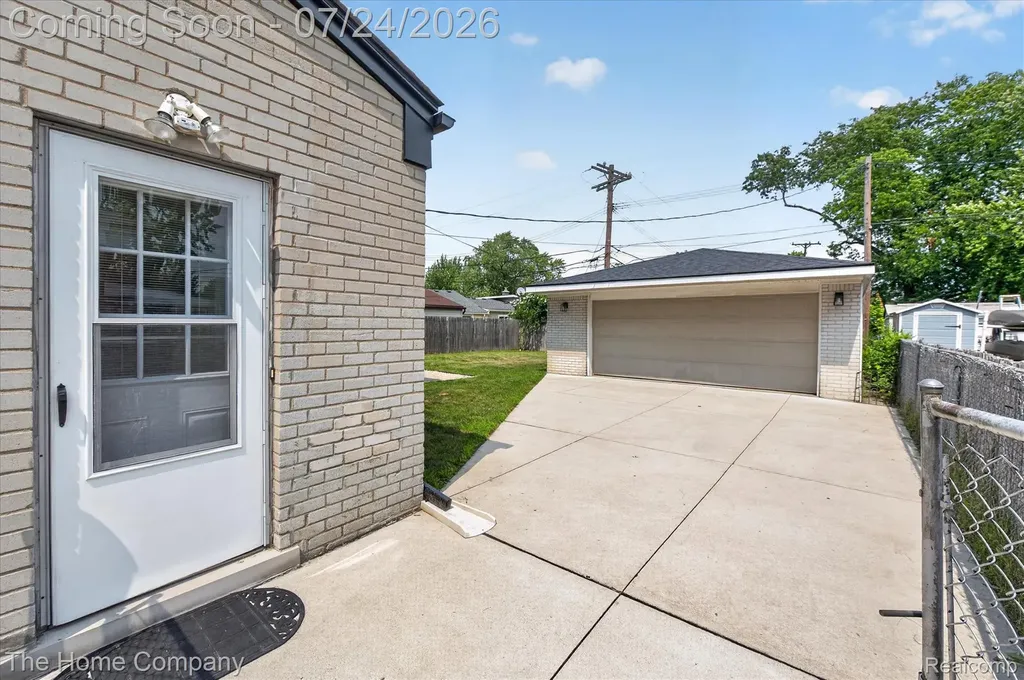 8237 Margaret Street Taylor City MI 48180