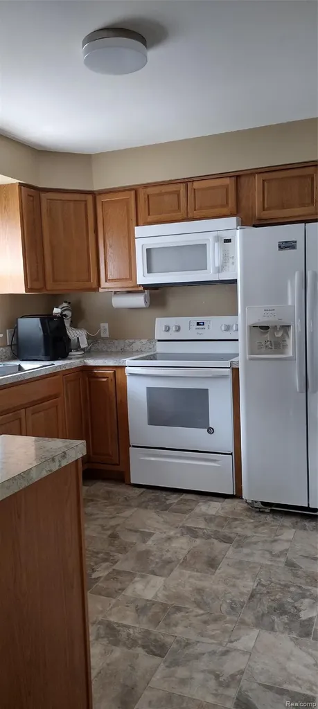 1823 Washington Street Algonac City MI 48001