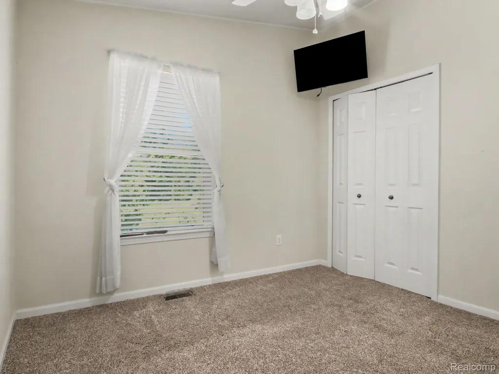 5186 Northwood Road Grand Blanc Charter Township MI 48439