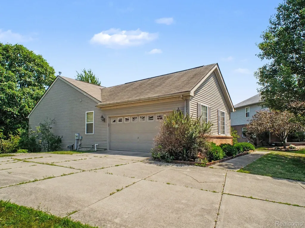 5186 Northwood Road Grand Blanc Charter Township MI 48439