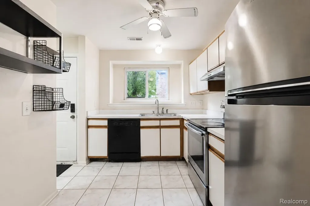 42739 Lilley Pointe Drive Canton Charter Township MI 48187
