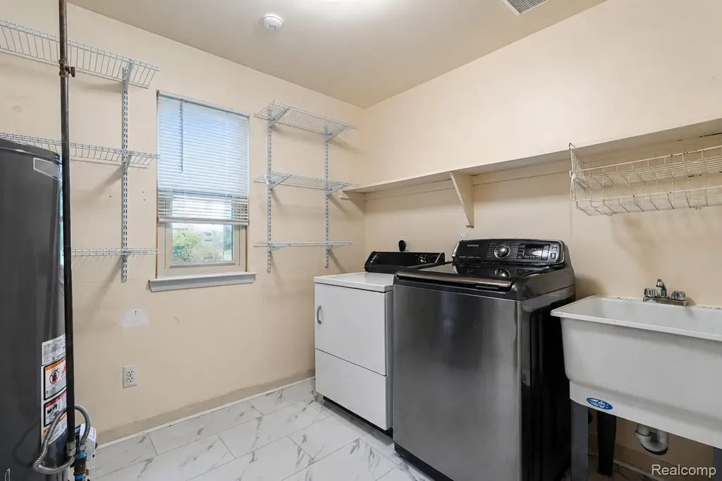 42739 Lilley Pointe Drive Canton Charter Township MI 48187