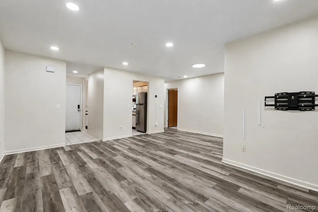 42739 Lilley Pointe Drive Canton Charter Township MI 48187