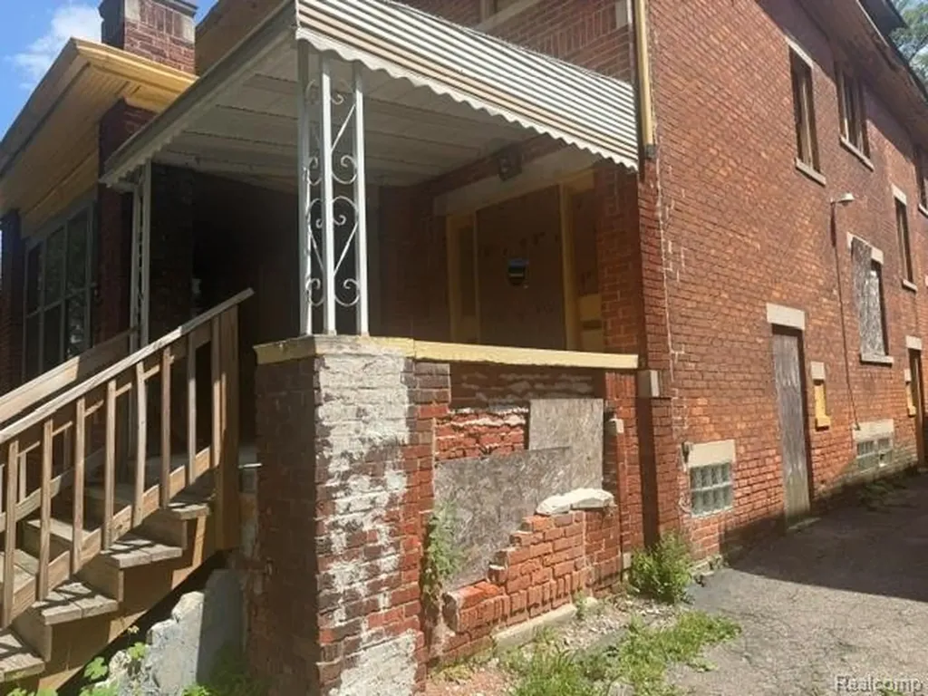 2295 Gladstone Street Detroit City MI 48206
