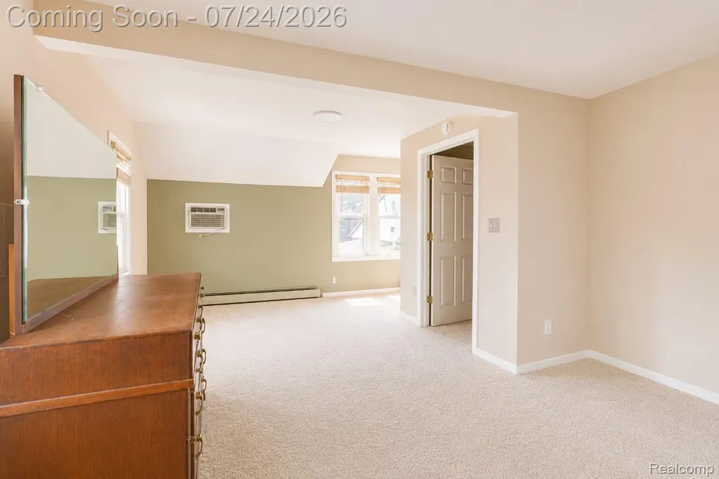 22464 Beach Street St. Clair Shores City MI 48081