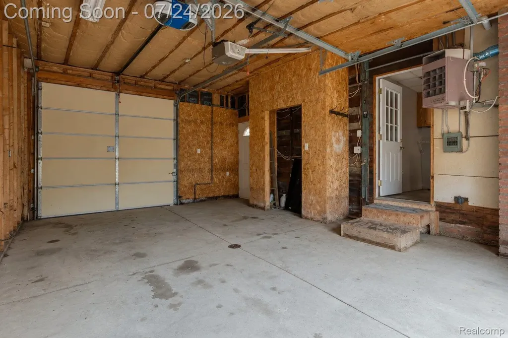 22464 Beach Street St. Clair Shores City MI 48081