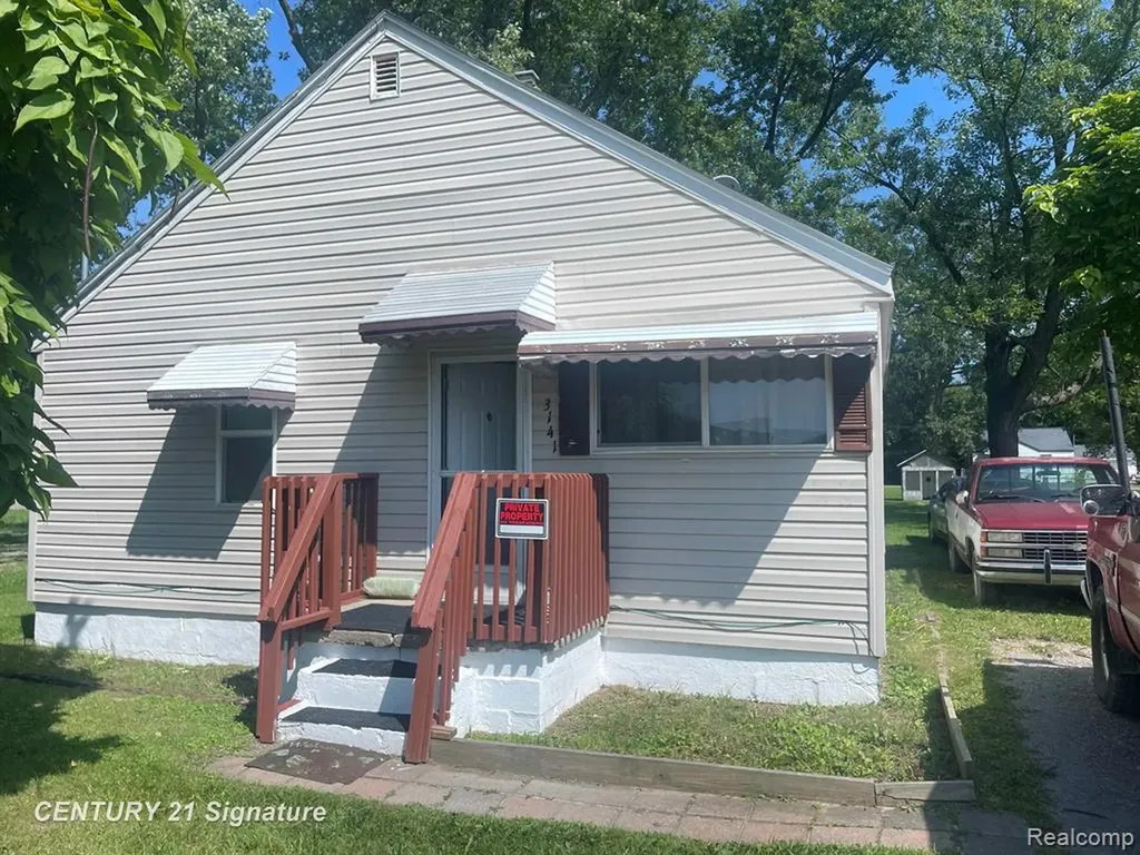 3141 Myrton Street Burton City MI 48529
