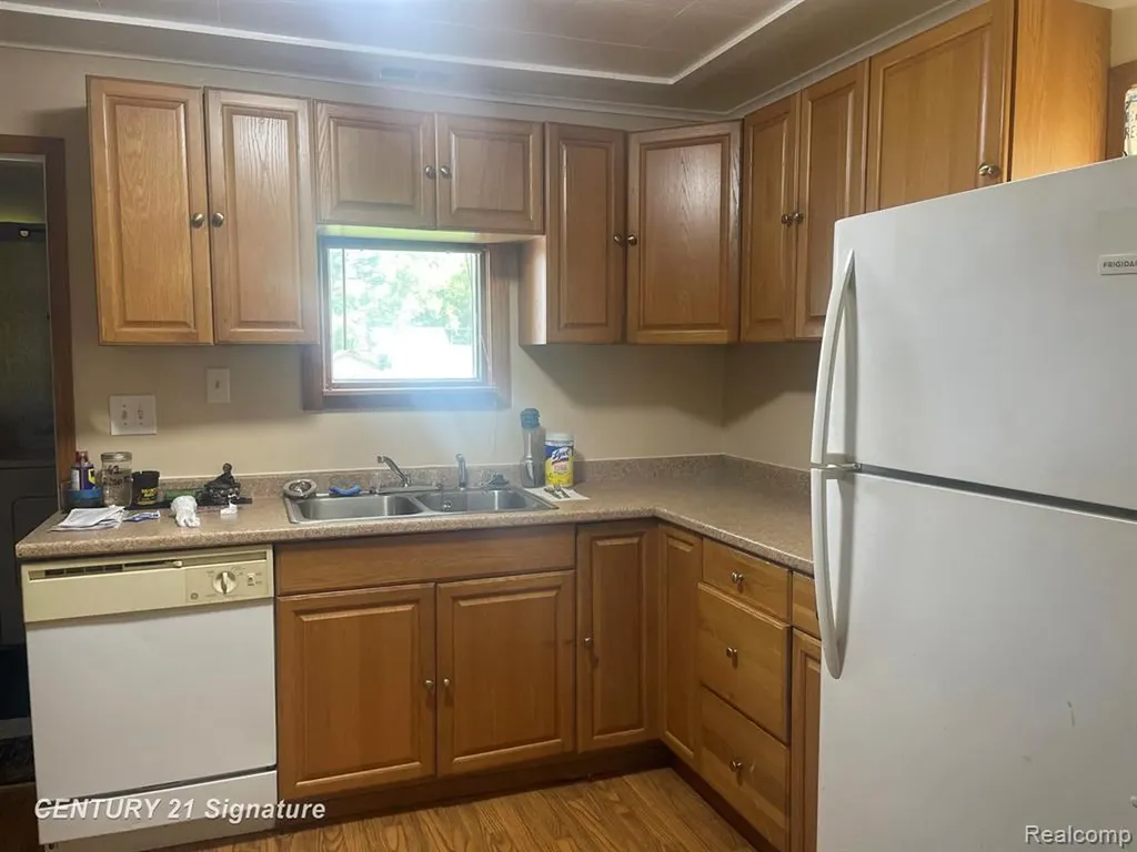 3141 Myrton Street Burton City MI 48529