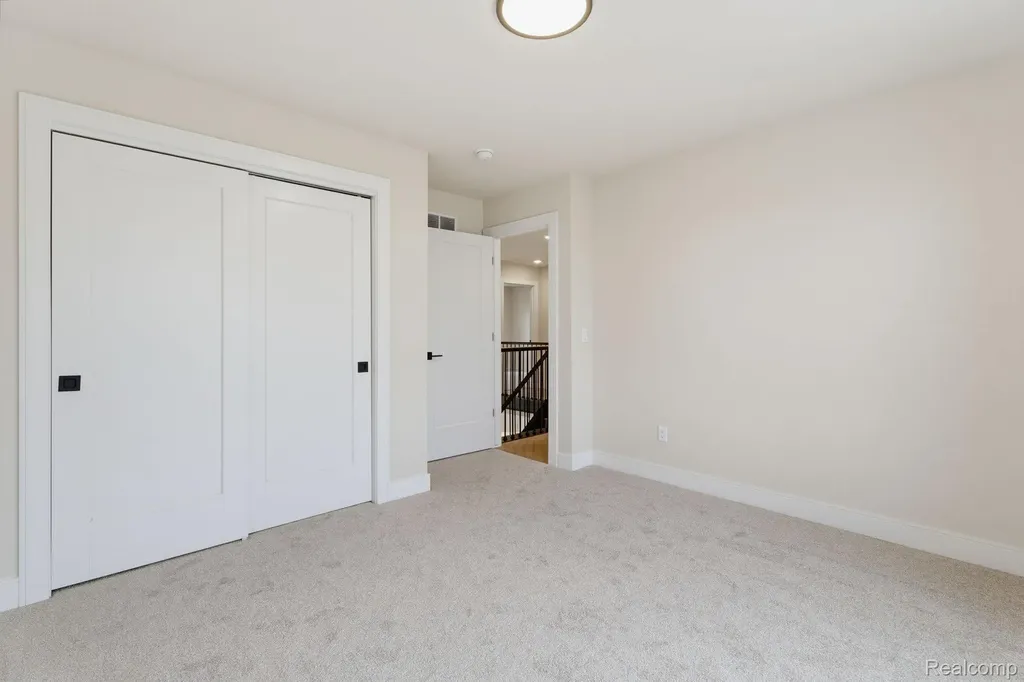 2934 W Walton Boulevard Waterford Charter Township MI 48329