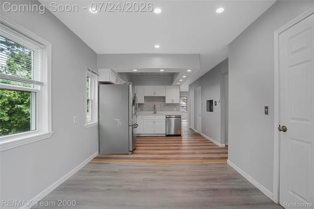 19615 Eastwood Drive Harper Woods City MI 48225