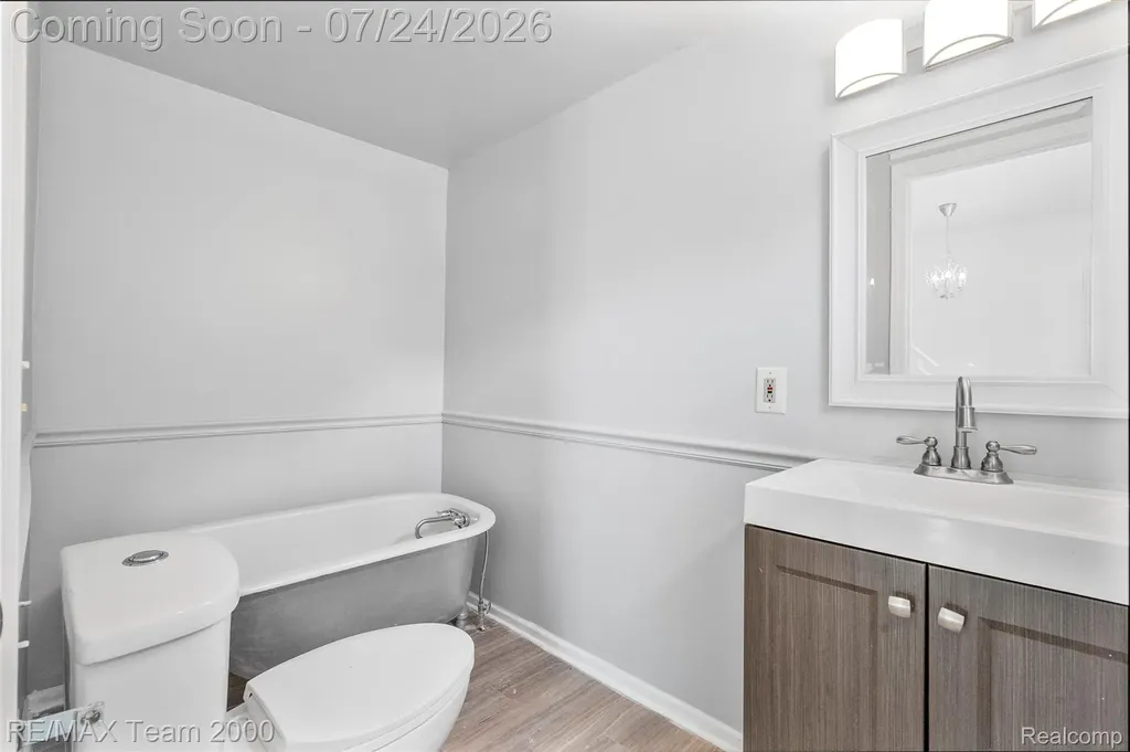 19615 Eastwood Drive Harper Woods City MI 48225
