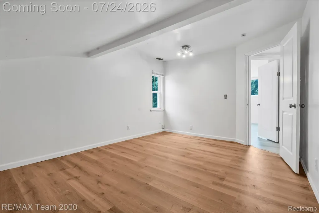 19615 Eastwood Drive Harper Woods City MI 48225