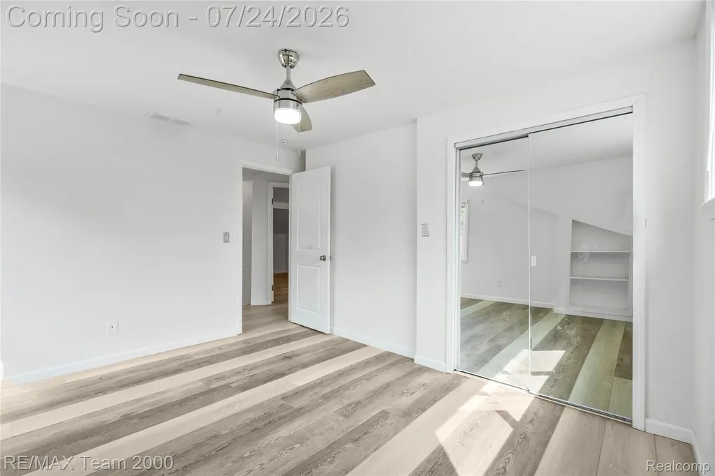 19615 Eastwood Drive Harper Woods City MI 48225