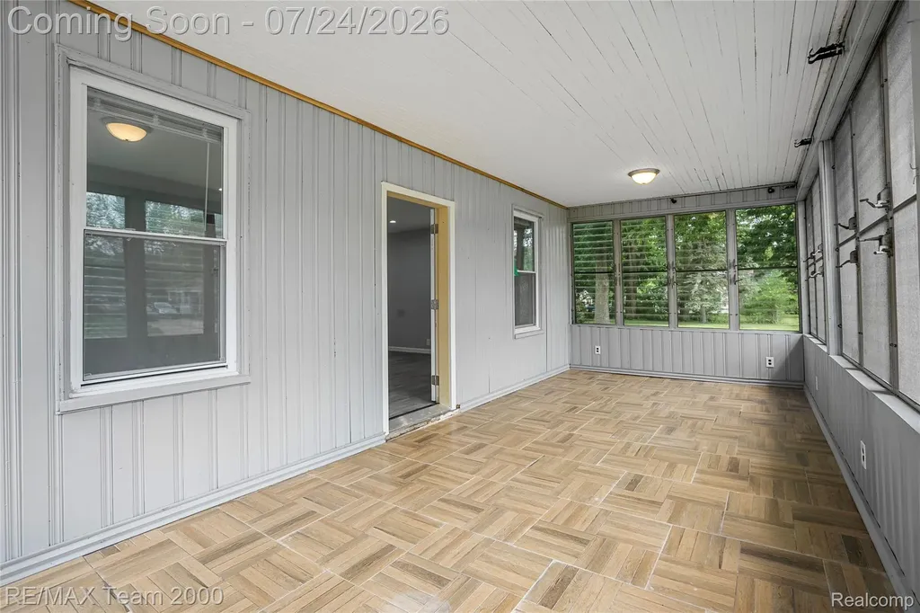 19615 Eastwood Drive Harper Woods City MI 48225