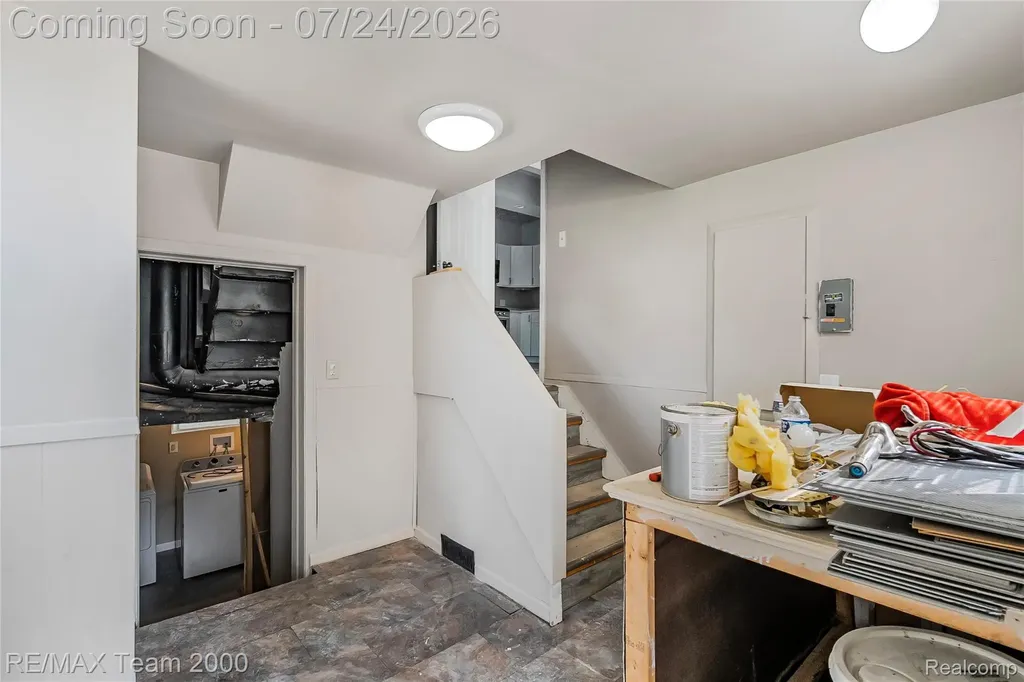 19615 Eastwood Drive Harper Woods City MI 48225