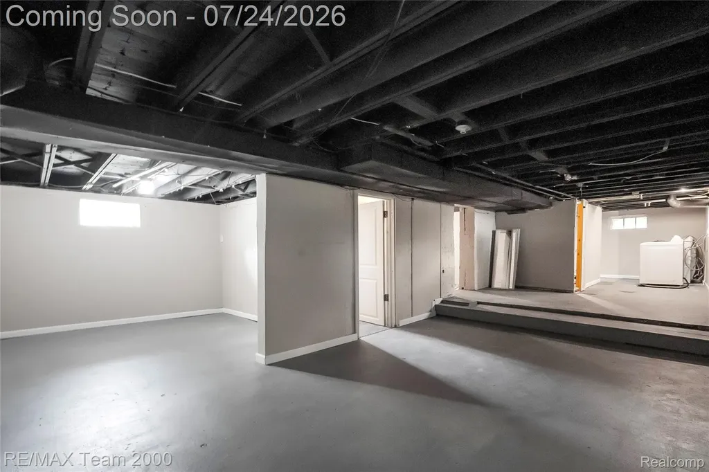 19615 Eastwood Drive Harper Woods City MI 48225