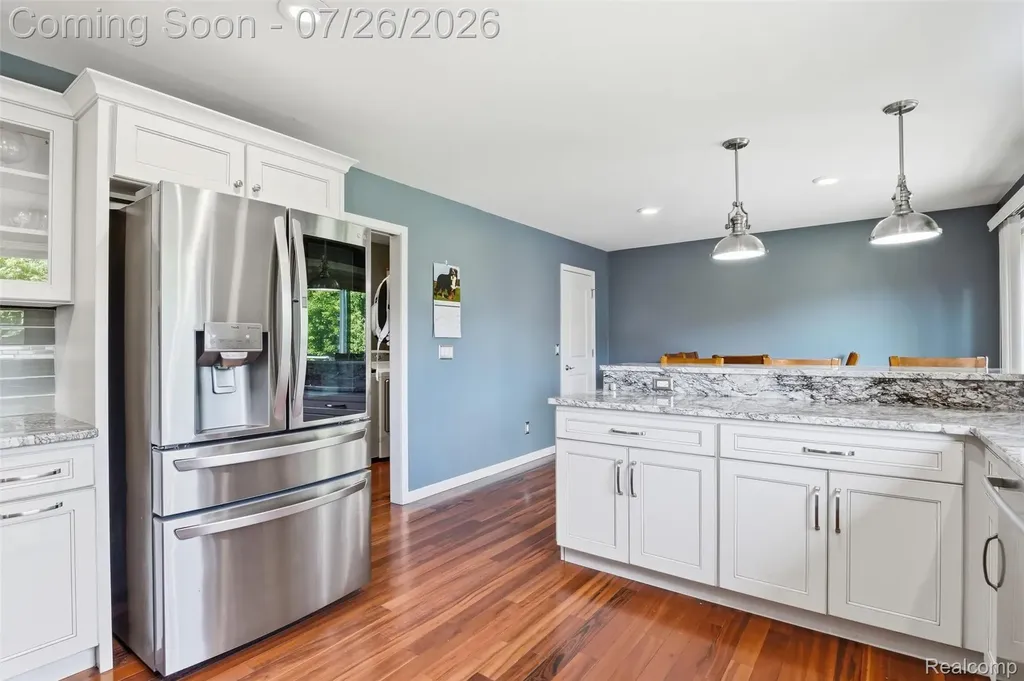 34678 Pembroke Avenue Livonia City MI 48152