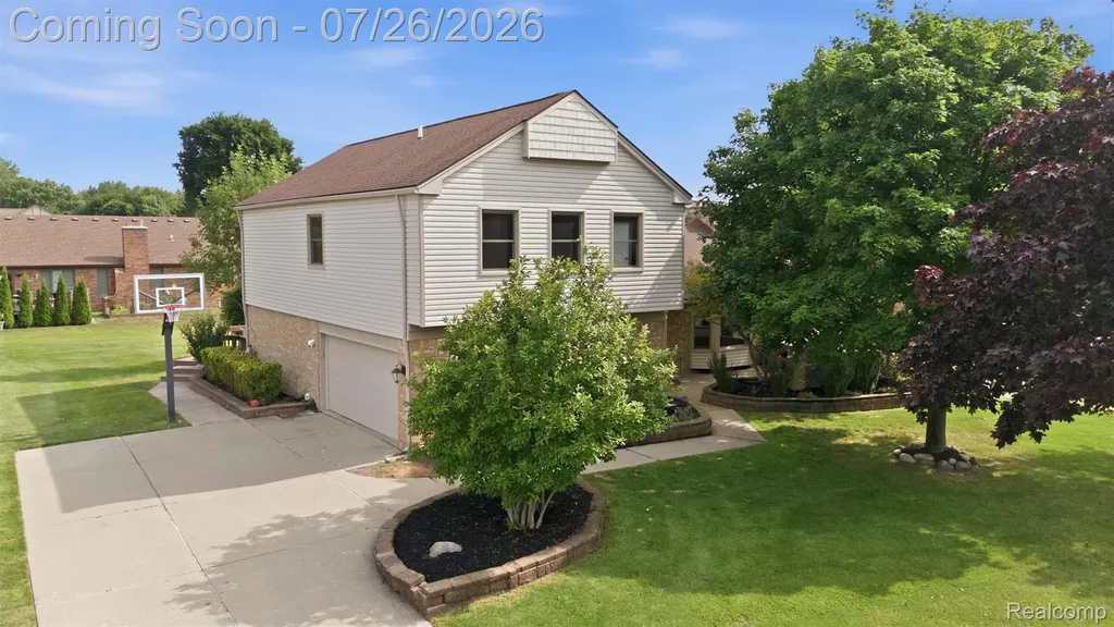 34678 Pembroke Avenue Livonia City MI 48152