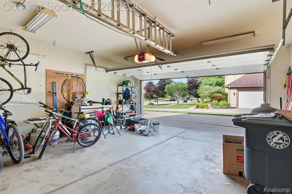34678 Pembroke Avenue Livonia City MI 48152