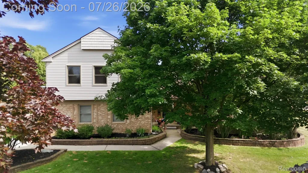 34678 Pembroke Avenue Livonia City MI 48152