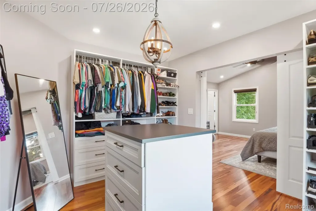 34678 Pembroke Avenue Livonia City MI 48152